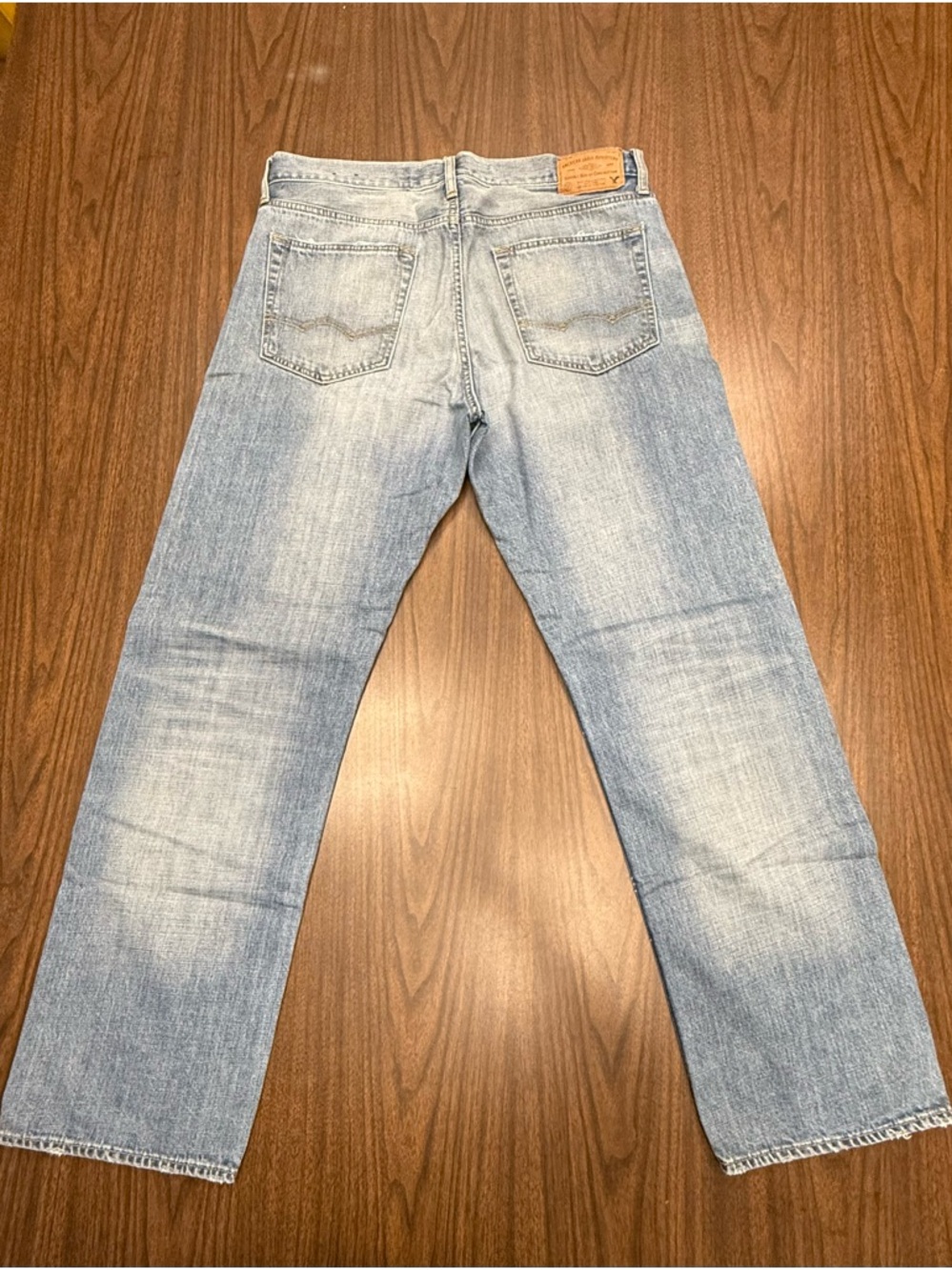 American Eagle Outfitters Men’s Light Wash Relaxed Jeans Size 34” x 34” - Picture 15 of 16